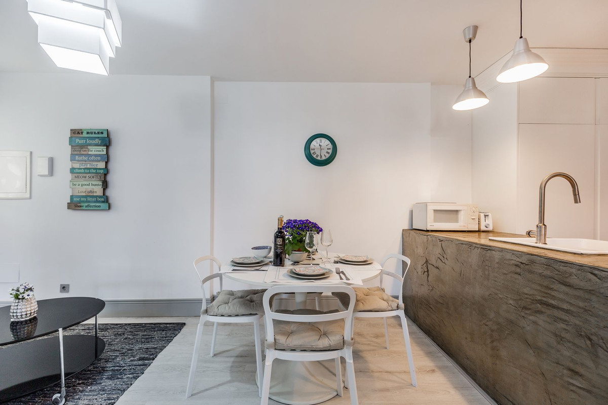 2 Bed Apartment for sale in Nueva Andalucía Costa Del Sol, Málaga, Spain