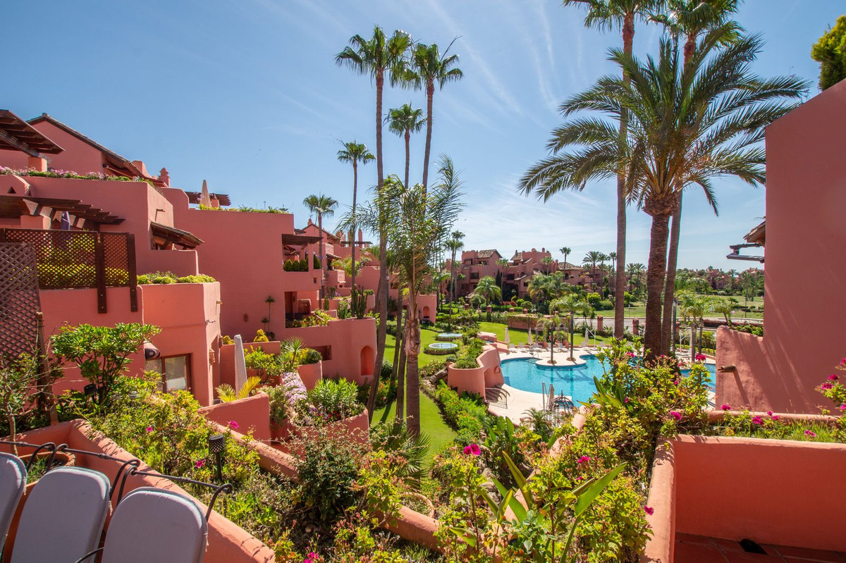 3 Bed Apartment for sale in New Golden Mile Costa Del Sol, Málaga, Spain