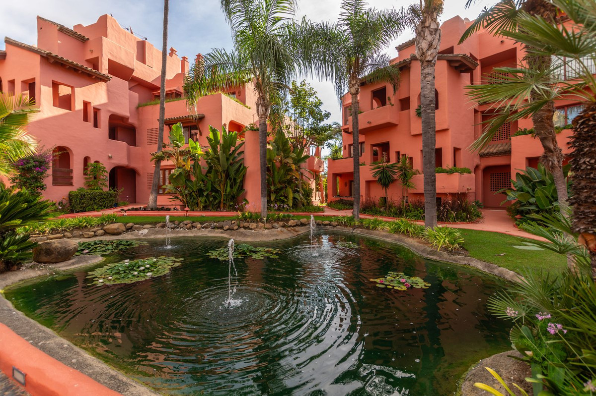 3 Bed Apartment for sale in New Golden Mile Costa Del Sol, Málaga, Spain