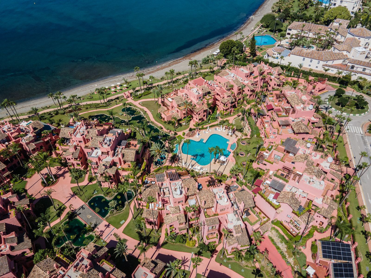 3 Bed Apartment for sale in New Golden Mile Costa Del Sol, Málaga, Spain