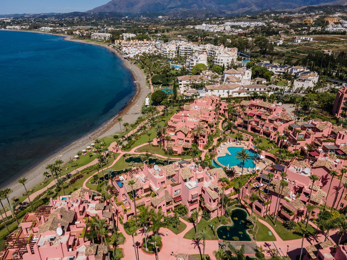 3 Bed Apartment for sale in New Golden Mile Costa Del Sol, Málaga, Spain