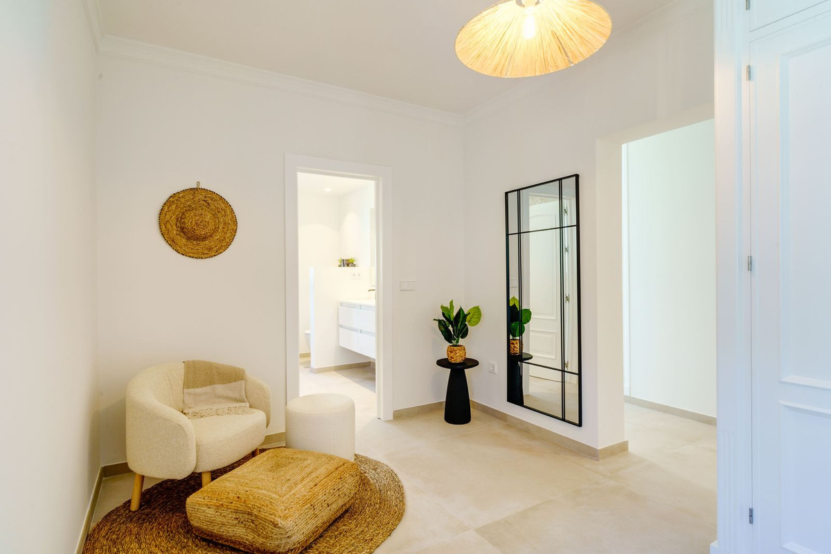 Se vende Villa - Chalet de 6 dormitorios en Costa Del Sol, Málaga, España