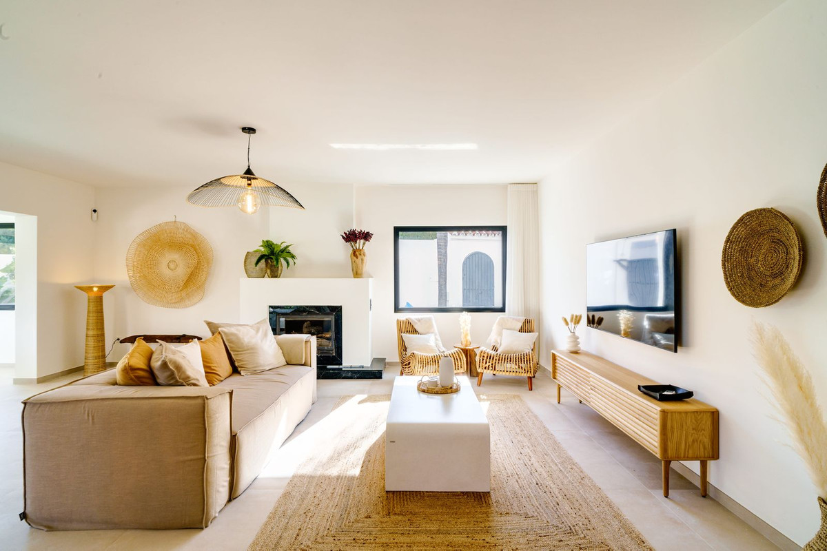 Se vende Villa - Chalet de 6 dormitorios en Costa Del Sol, Málaga, España