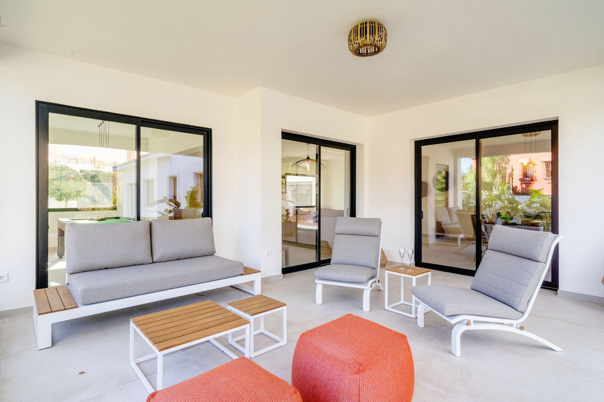 Se vende Villa - Chalet de 6 dormitorios en Costa Del Sol, Málaga, España