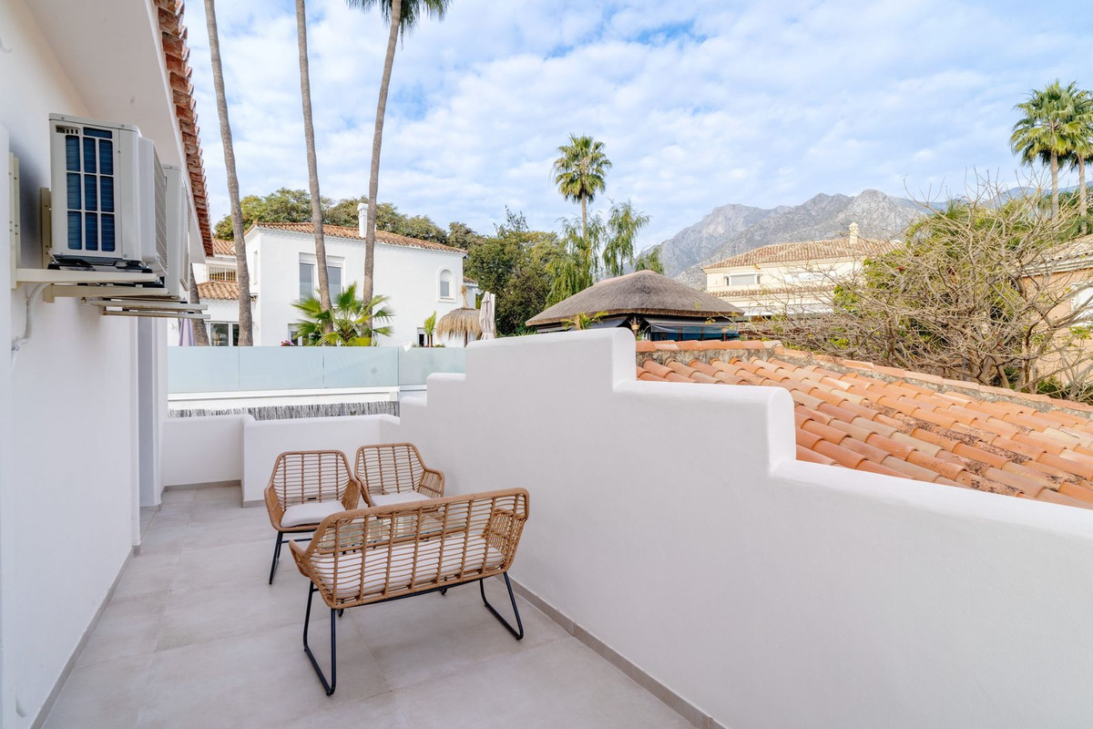 Se vende Villa - Chalet de 6 dormitorios en Costa Del Sol, Málaga, España