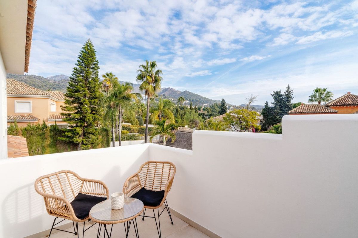 Se vende Villa - Chalet de 6 dormitorios en Costa Del Sol, Málaga, España