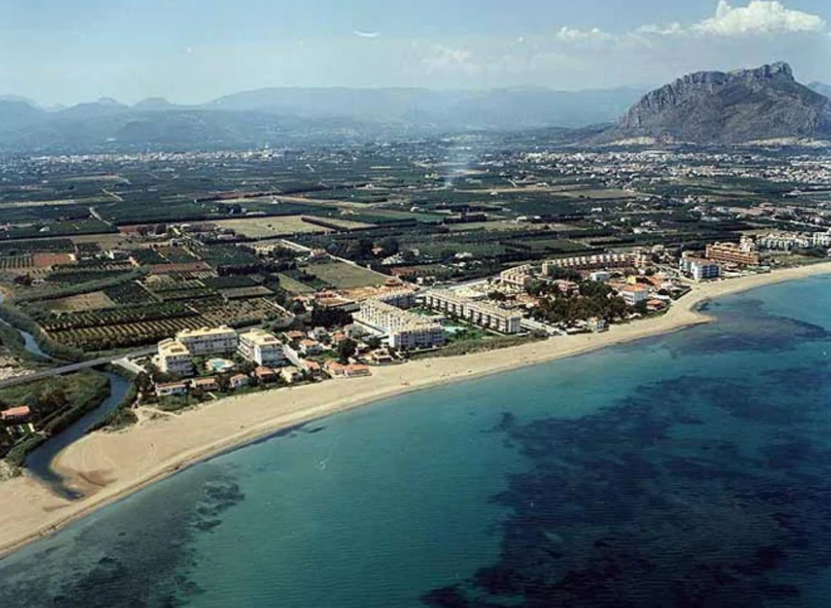 Se vende Apartamento Planta Media de 2 dormitorios en Costa Blanca, Alicante, España