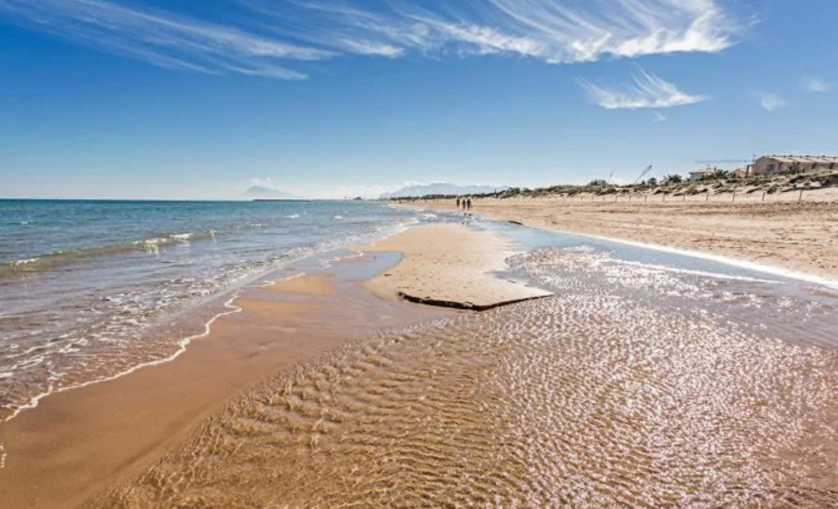 Se vende Apartamento Planta Media de 2 dormitorios en Costa Blanca, Alicante, España