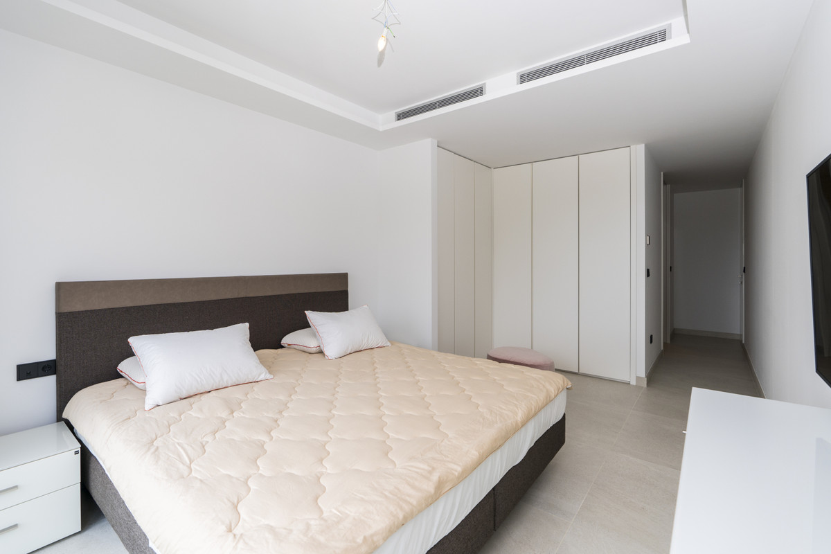 4 Bed Townhouse for sale in Estepona Costa Del Sol, Málaga, Spain