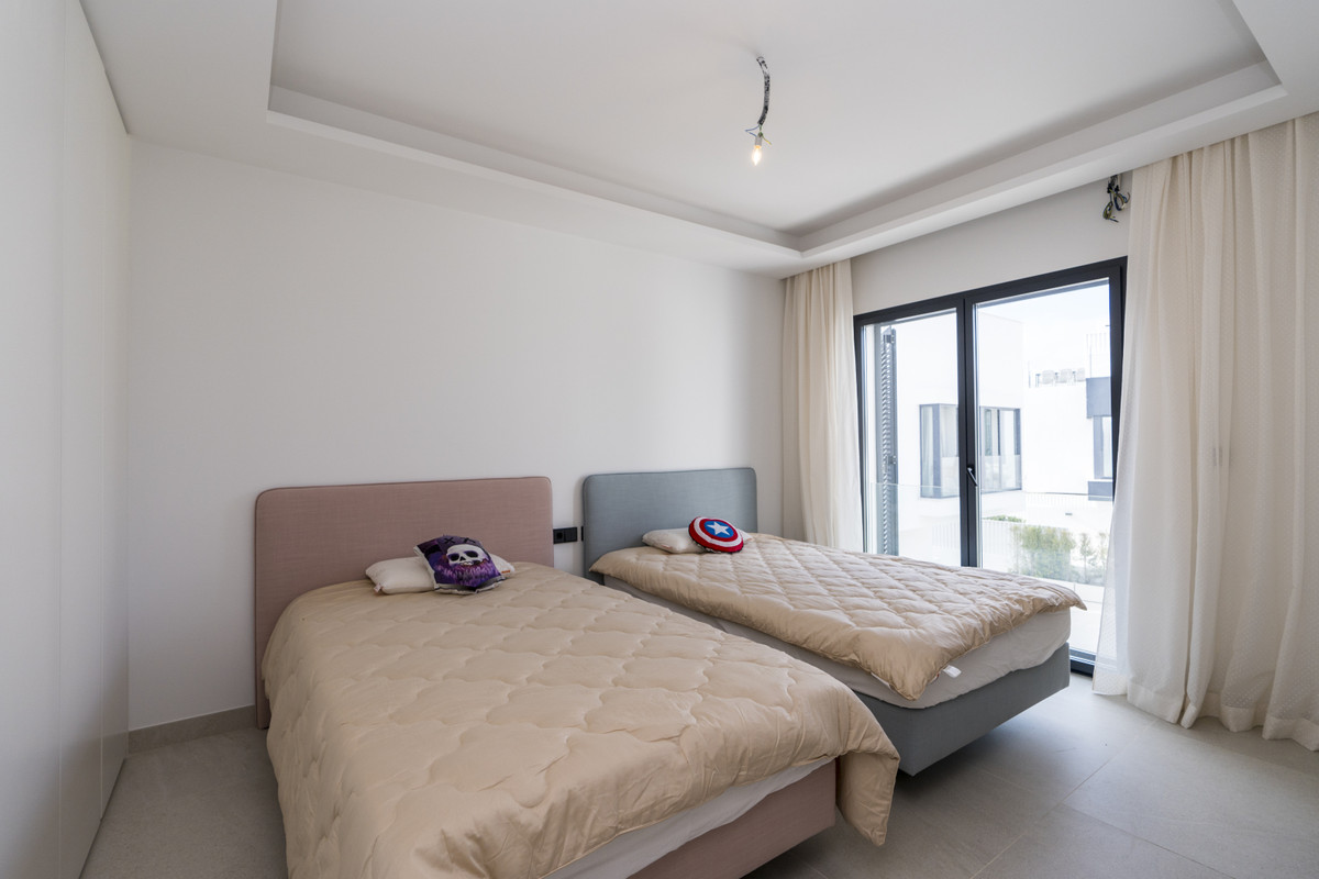 4 Bed Townhouse for sale in Estepona Costa Del Sol, Málaga, Spain