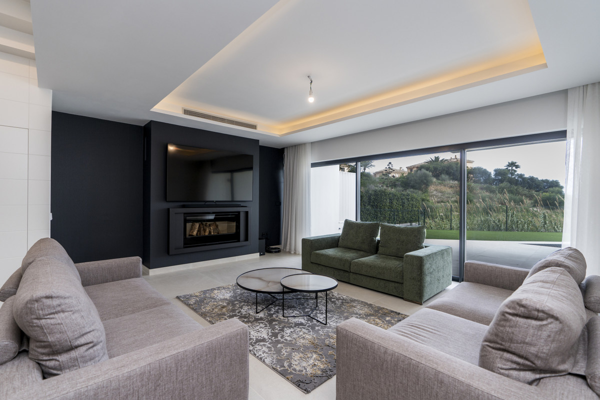 4 Bed Townhouse for sale in Estepona Costa Del Sol, Málaga, Spain