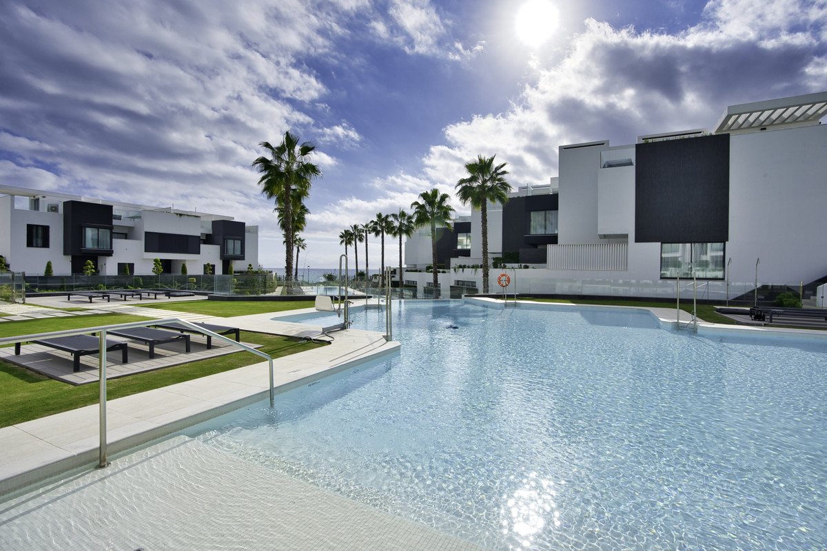 4 Bed Townhouse for sale in Estepona Costa Del Sol, Málaga, Spain