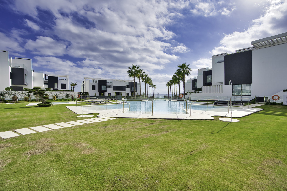 4 Bed Townhouse for sale in Estepona Costa Del Sol, Málaga, Spain