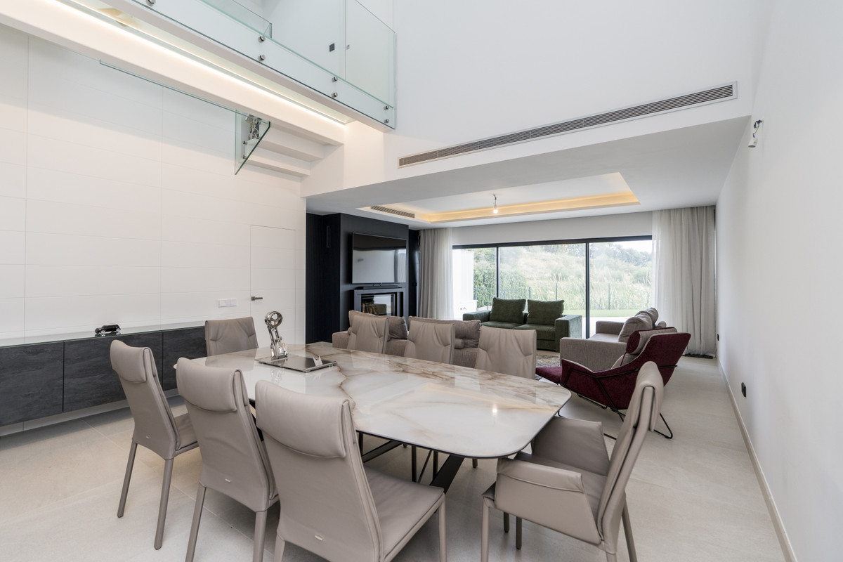 4 Bed Townhouse for sale in Estepona Costa Del Sol, Málaga, Spain