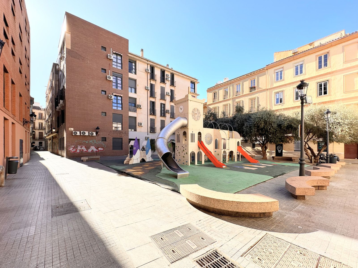 Se vende Apartamento en Planta Última de 2 dormitorios en Málaga Ciudad, Málaga, España