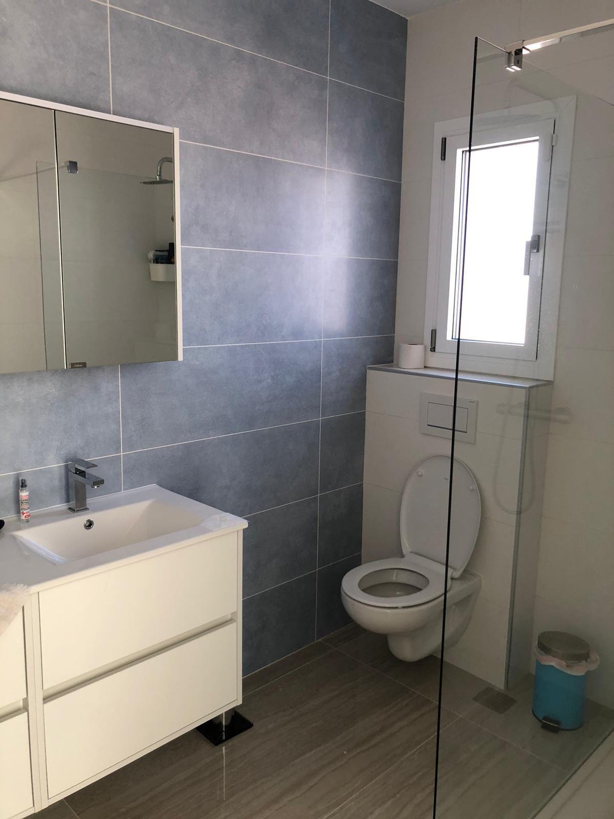 Se vende Villa - Chalet de 3 dormitorios en Costa Blanca, Alicante, España