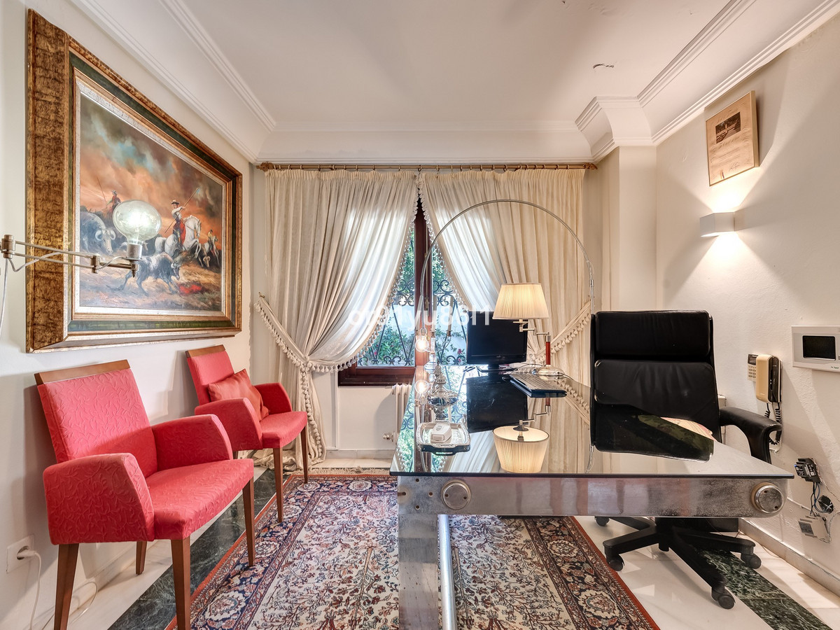 5 Bed Townhouse for sale in The Golden Mile Costa Del Sol, Málaga, Spain