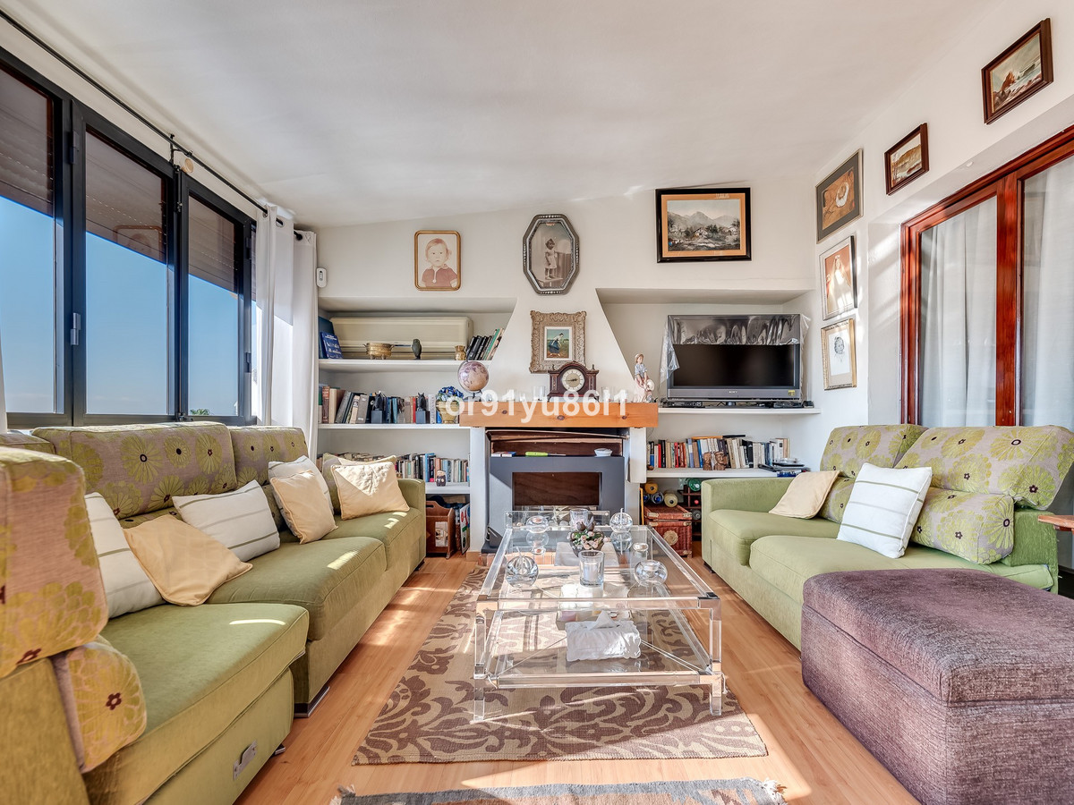 5 Bed Townhouse for sale in The Golden Mile Costa Del Sol, Málaga, Spain