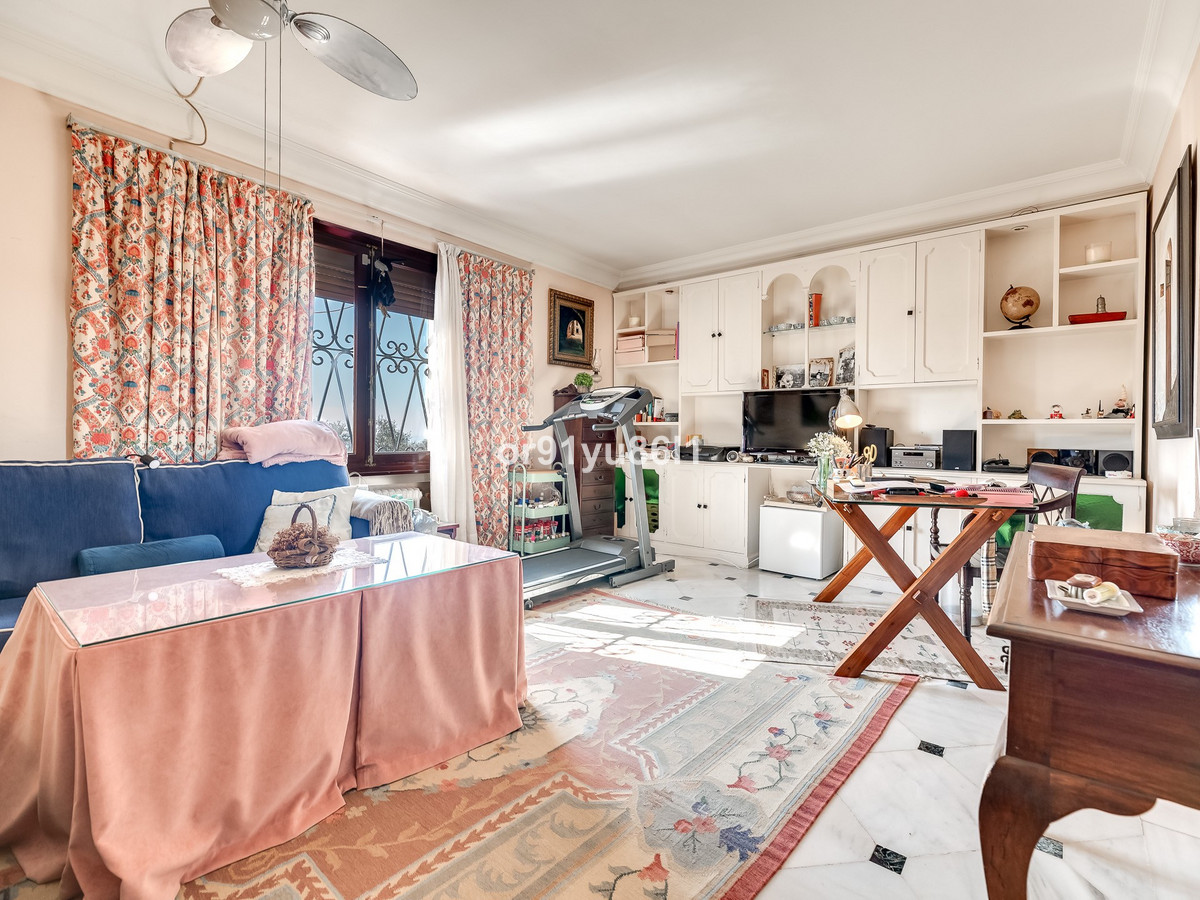 5 Bed Townhouse for sale in The Golden Mile Costa Del Sol, Málaga, Spain
