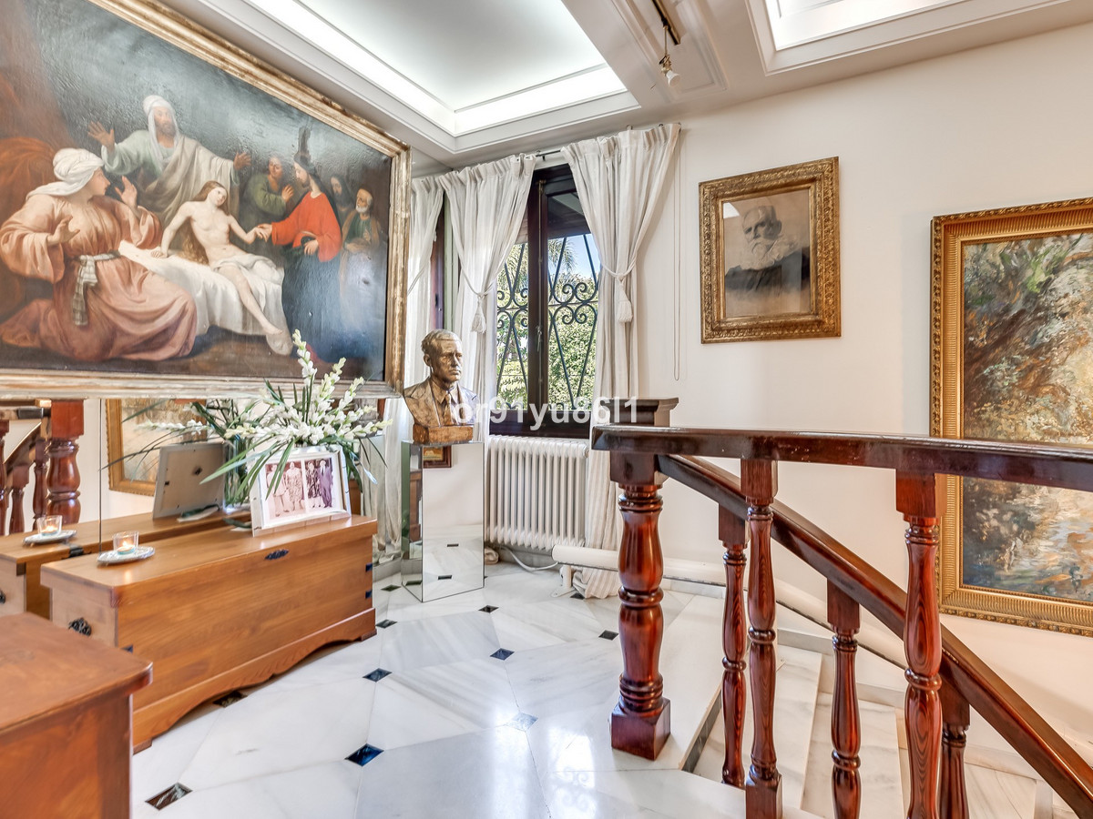 5 Bed Townhouse for sale in The Golden Mile Costa Del Sol, Málaga, Spain