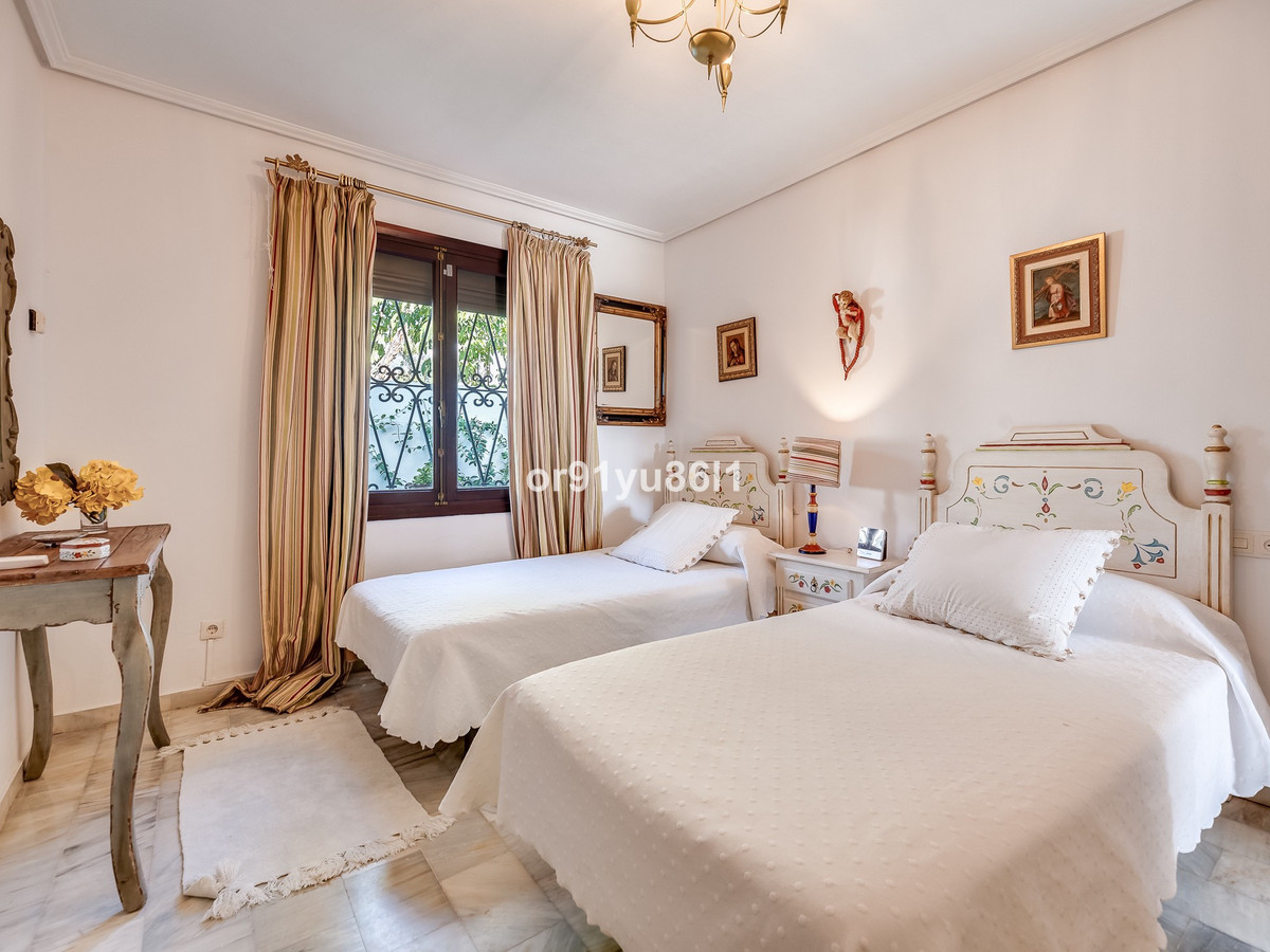 5 Bed Townhouse for sale in The Golden Mile Costa Del Sol, Málaga, Spain