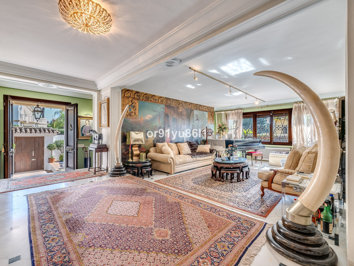 5 Bed Townhouse for sale in The Golden Mile Costa Del Sol, Málaga, Spain