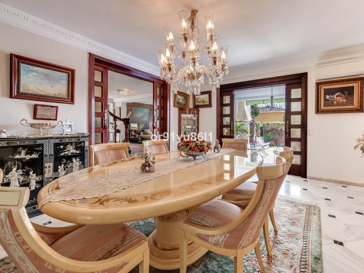 5 Bed Townhouse for sale in The Golden Mile Costa Del Sol, Málaga, Spain