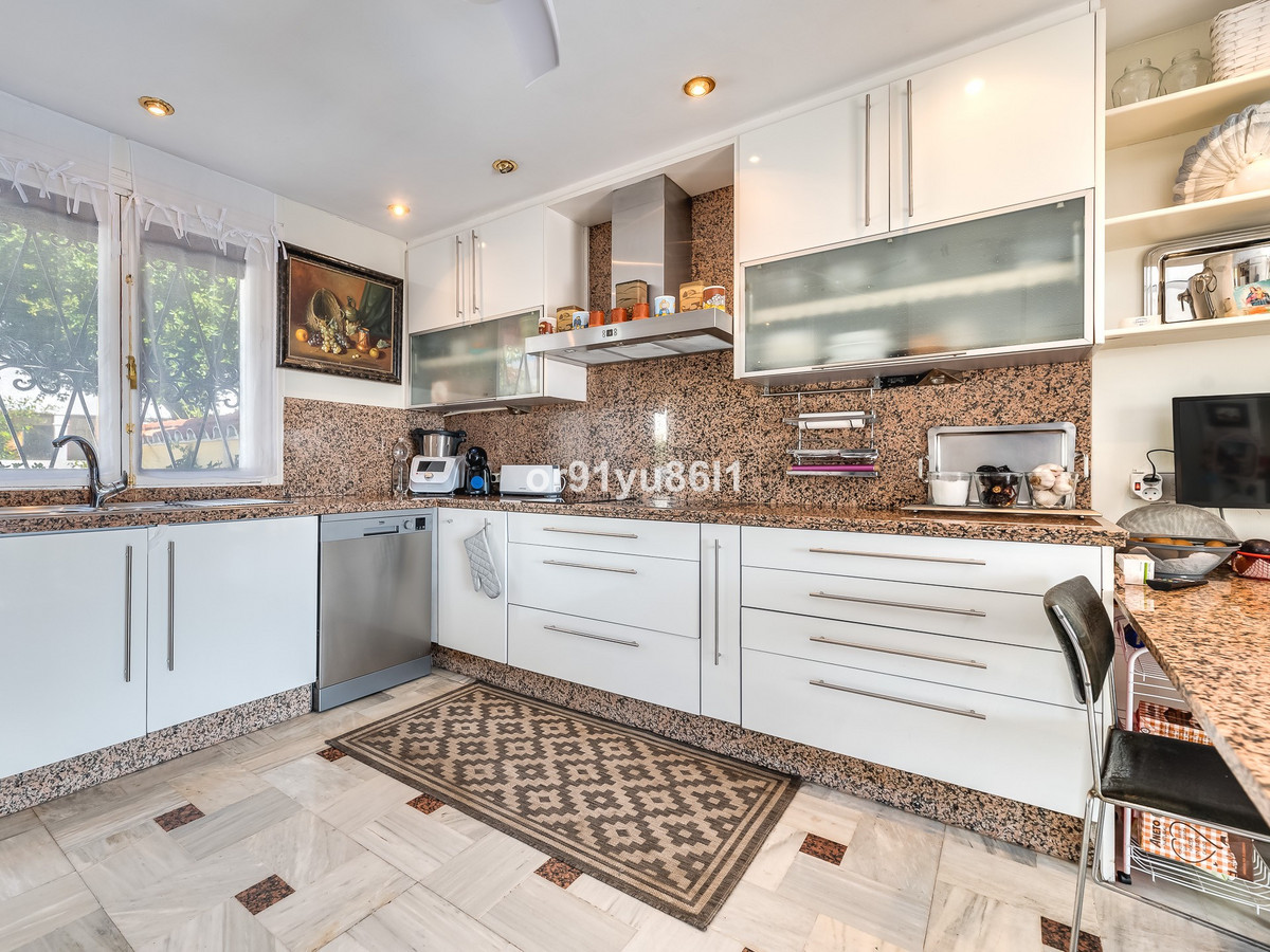 5 Bed Townhouse for sale in The Golden Mile Costa Del Sol, Málaga, Spain