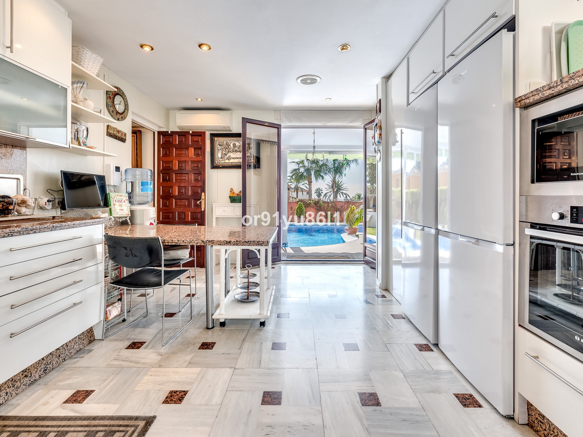 5 Bed Townhouse for sale in The Golden Mile Costa Del Sol, Málaga, Spain