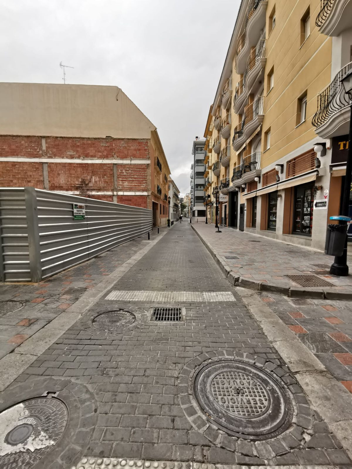Se vende Terreno Comercial  en Costa Del Sol, Málaga, España