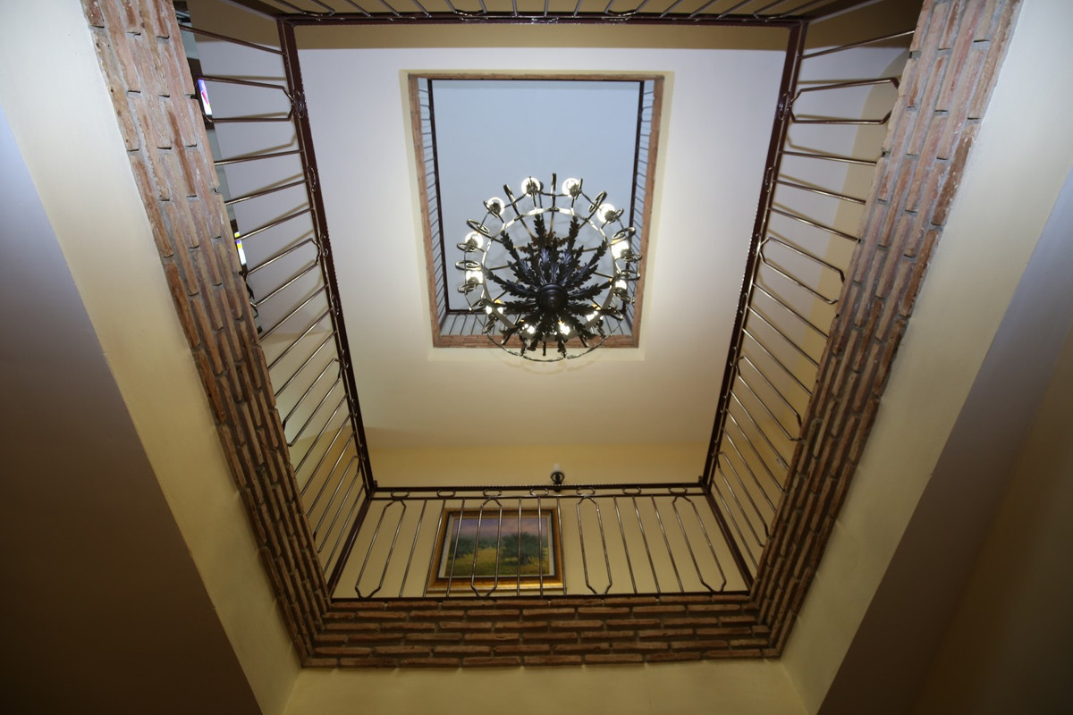 6 Bed Townhouse for sale in Benamargosa Costa Del Sol East, Málaga, Spain