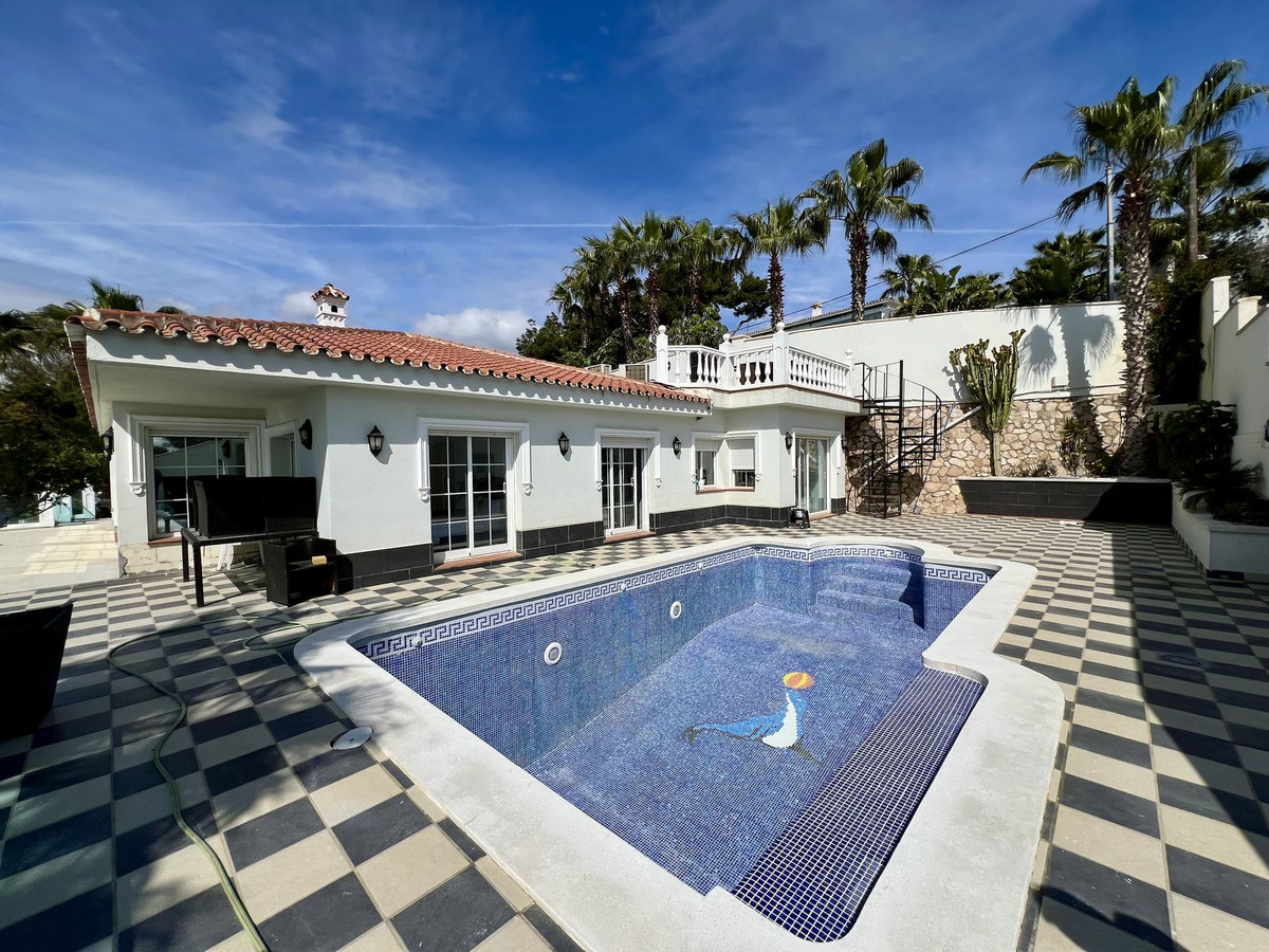 5 Bed Townhouse for sale in El Chaparral Costa Del Sol, Málaga, Spain