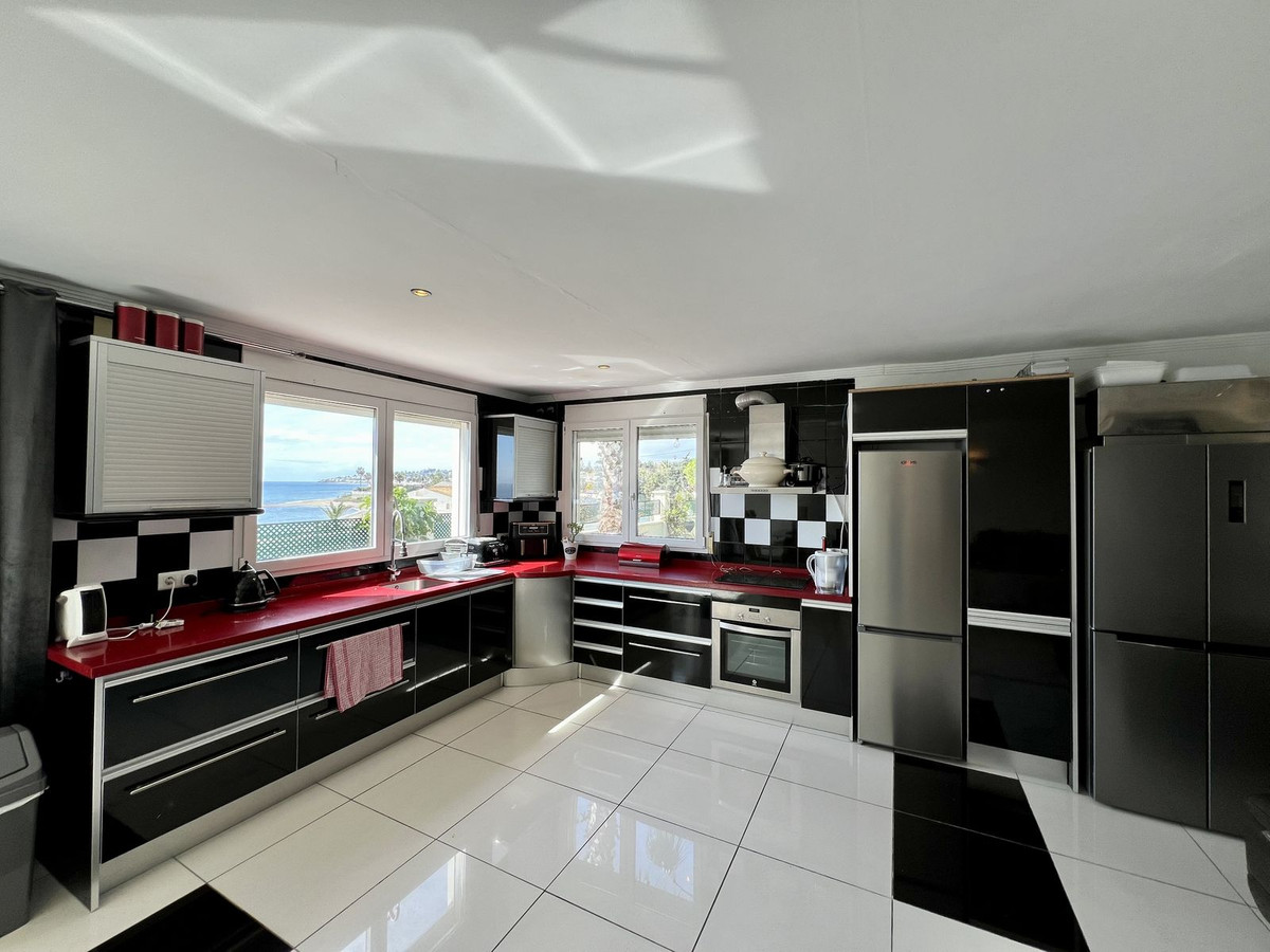5 Bed Townhouse for sale in El Chaparral Costa Del Sol, Málaga, Spain