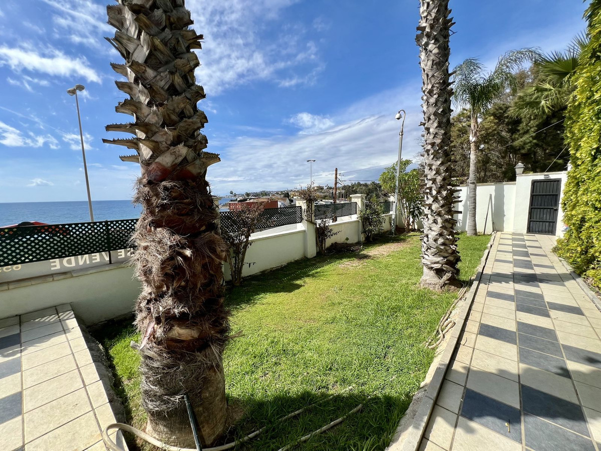 5 Bed Townhouse for sale in El Chaparral Costa Del Sol, Málaga, Spain