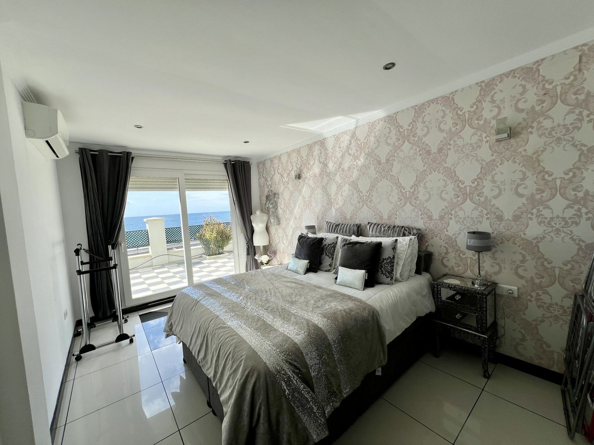 5 Bed Townhouse for sale in El Chaparral Costa Del Sol, Málaga, Spain