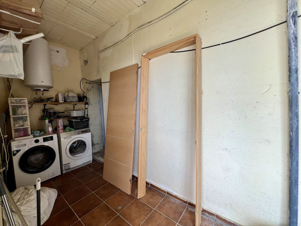 5 Bed Townhouse for sale in El Chaparral Costa Del Sol, Málaga, Spain