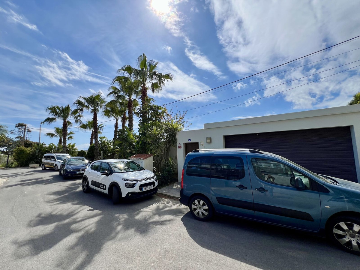 5 Bed Townhouse for sale in El Chaparral Costa Del Sol, Málaga, Spain