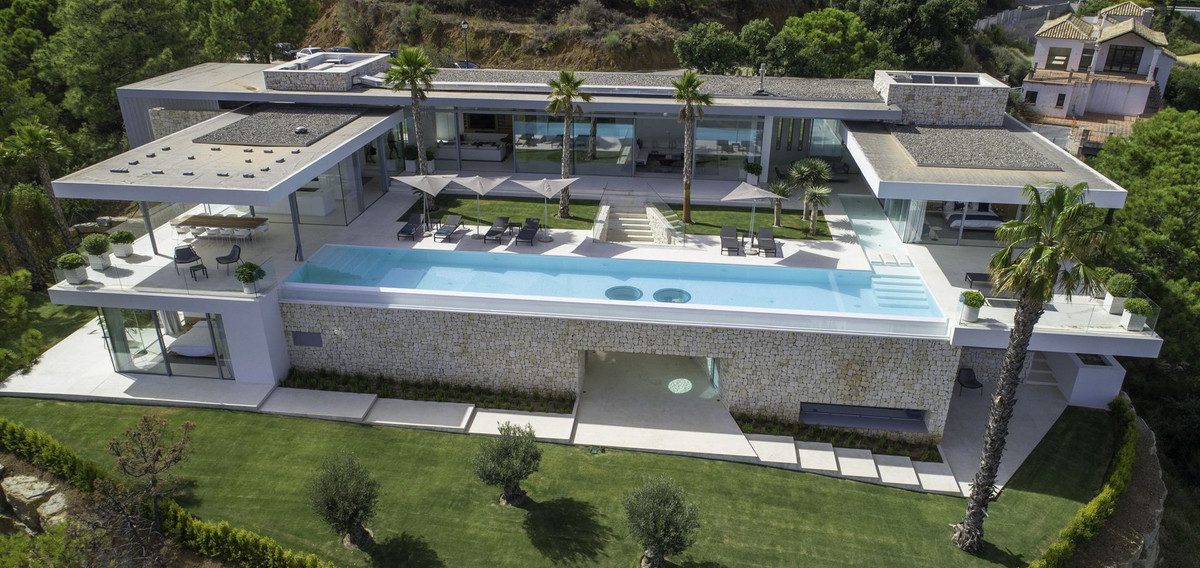 Plots for sale in The Golden Mile Costa Del Sol, Málaga, Spain