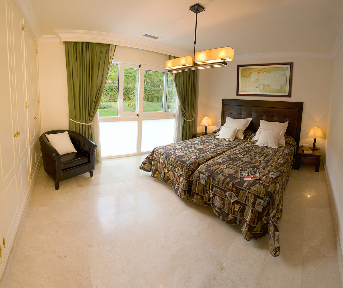 2 Bed Apartment for sale in Marbella Costa Del Sol, Málaga, Spain
