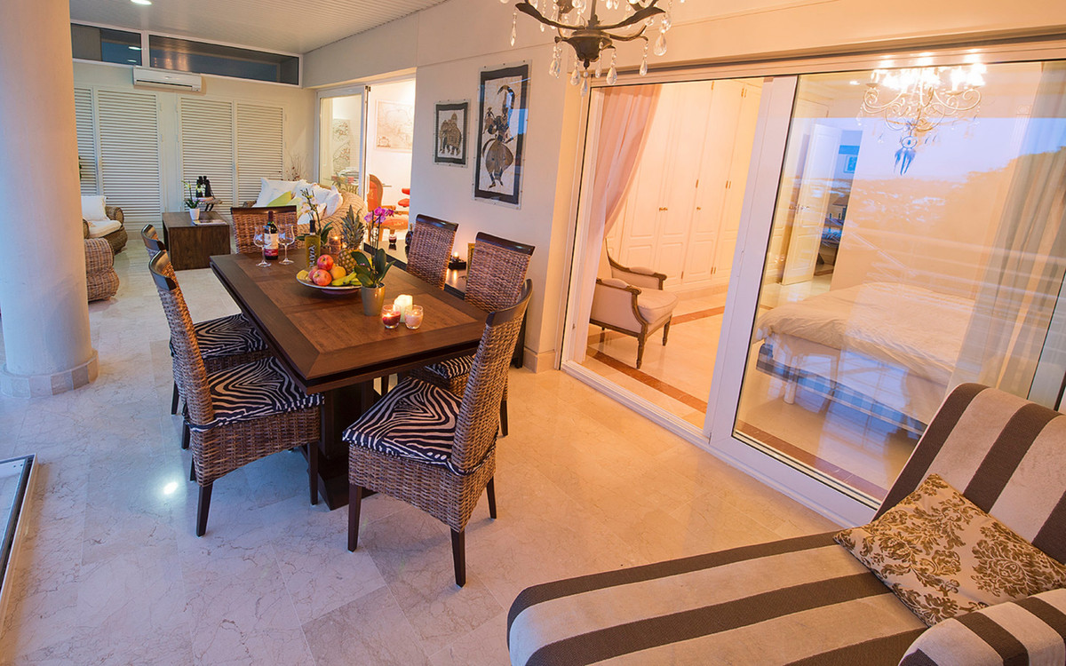 2 Bed Apartment for sale in Marbella Costa Del Sol, Málaga, Spain