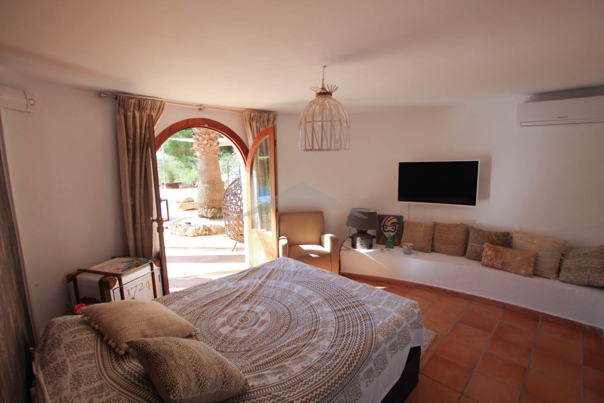 5 Bed Townhouse for sale in Benissa Costa Blanca, Alicante, Spain