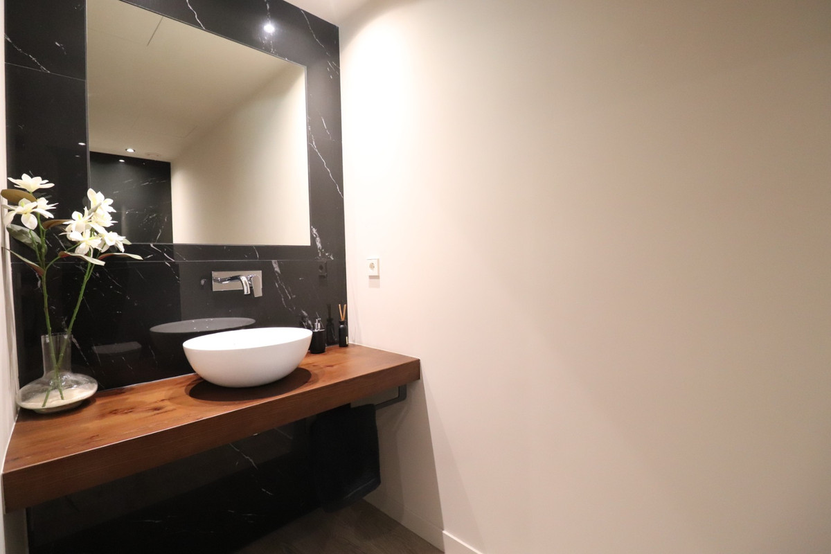 5 Bed Townhouse for sale in Aspe Costa Blanca, Alicante, Spain