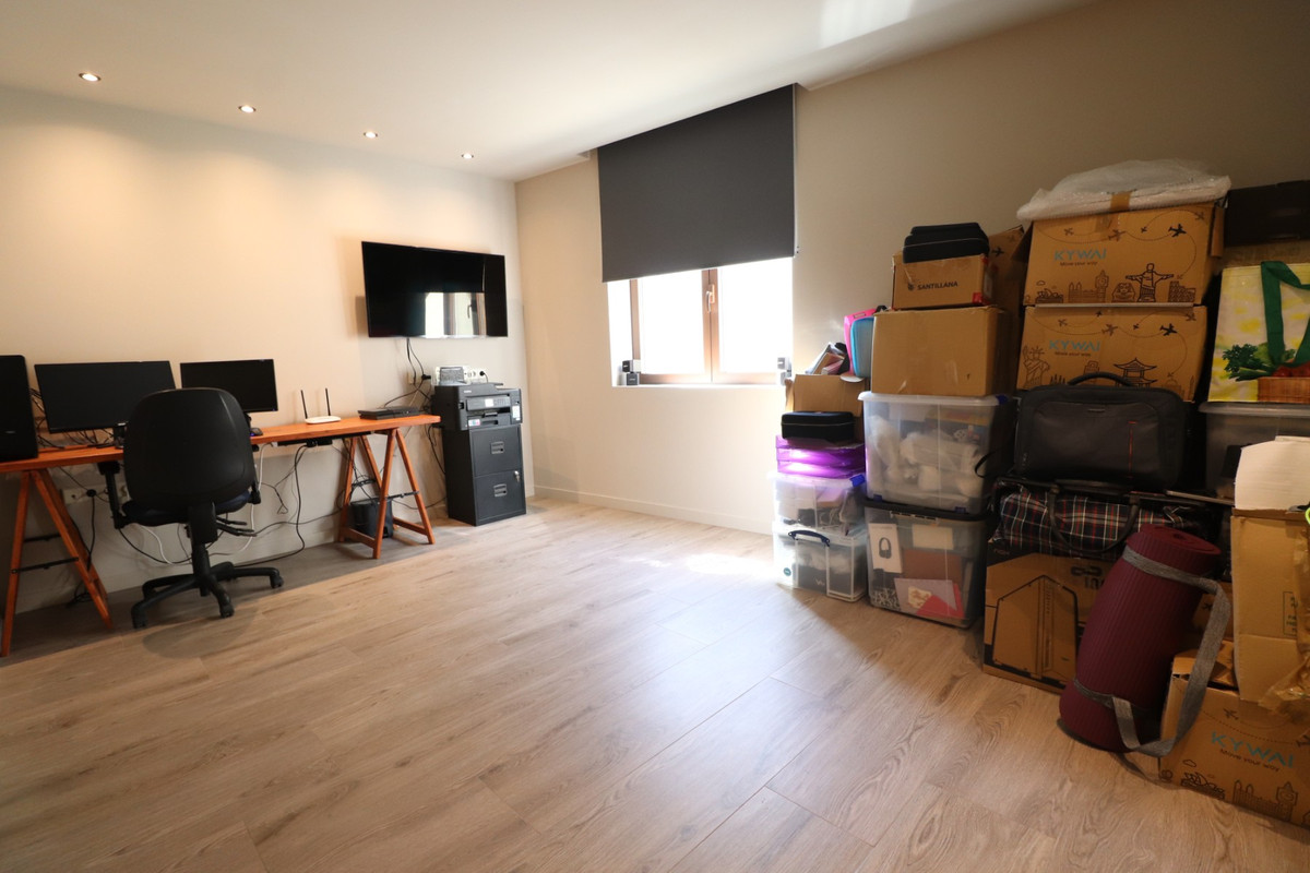 5 Bed Townhouse for sale in Aspe Costa Blanca, Alicante, Spain