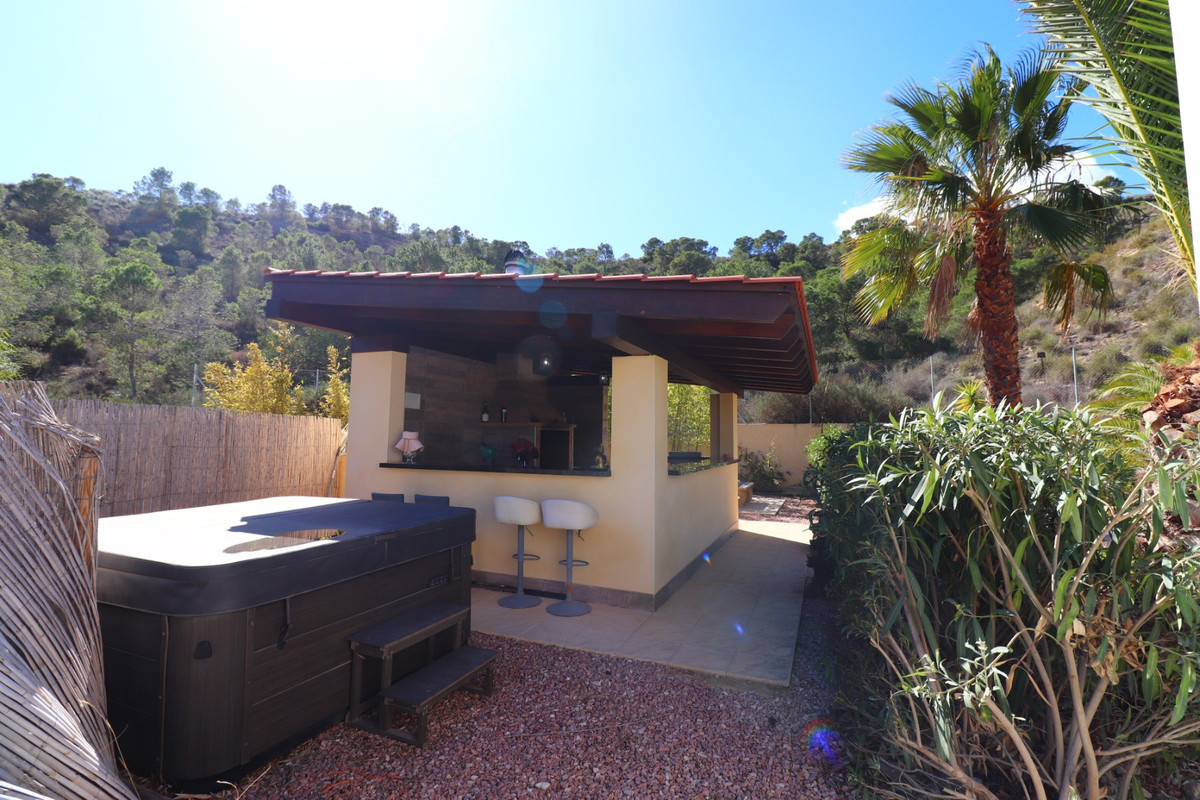 5 Bed Townhouse for sale in Aspe Costa Blanca, Alicante, Spain