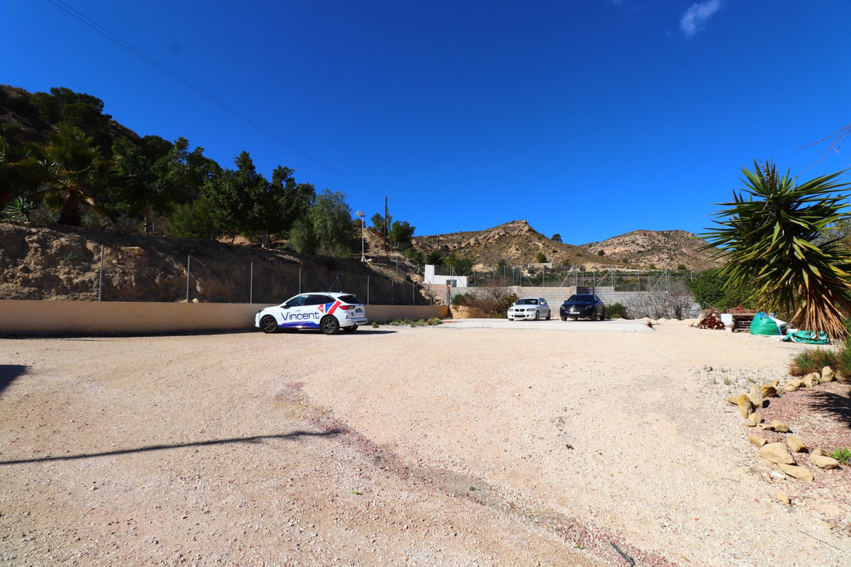 5 Bed Townhouse for sale in Aspe Costa Blanca, Alicante, Spain