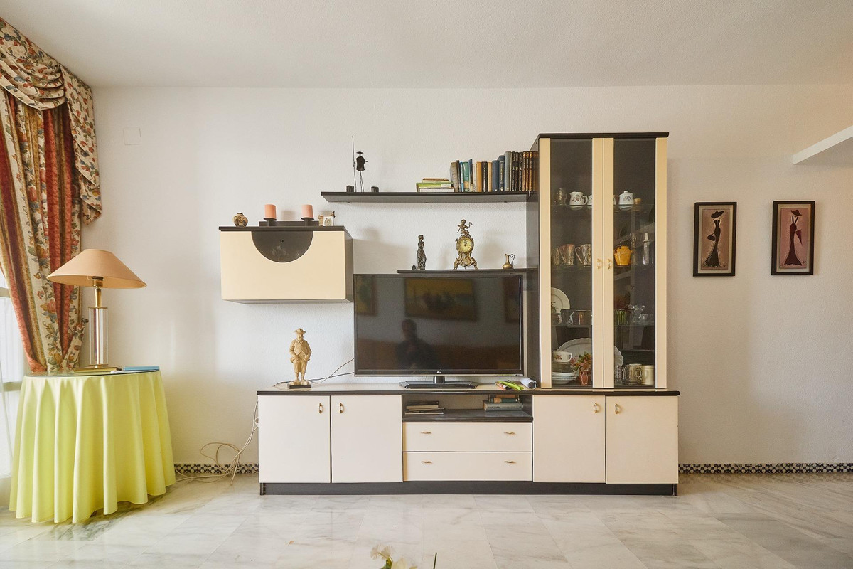 3 Bed Apartment for sale in Fuengirola Costa Del Sol, Málaga, Spain