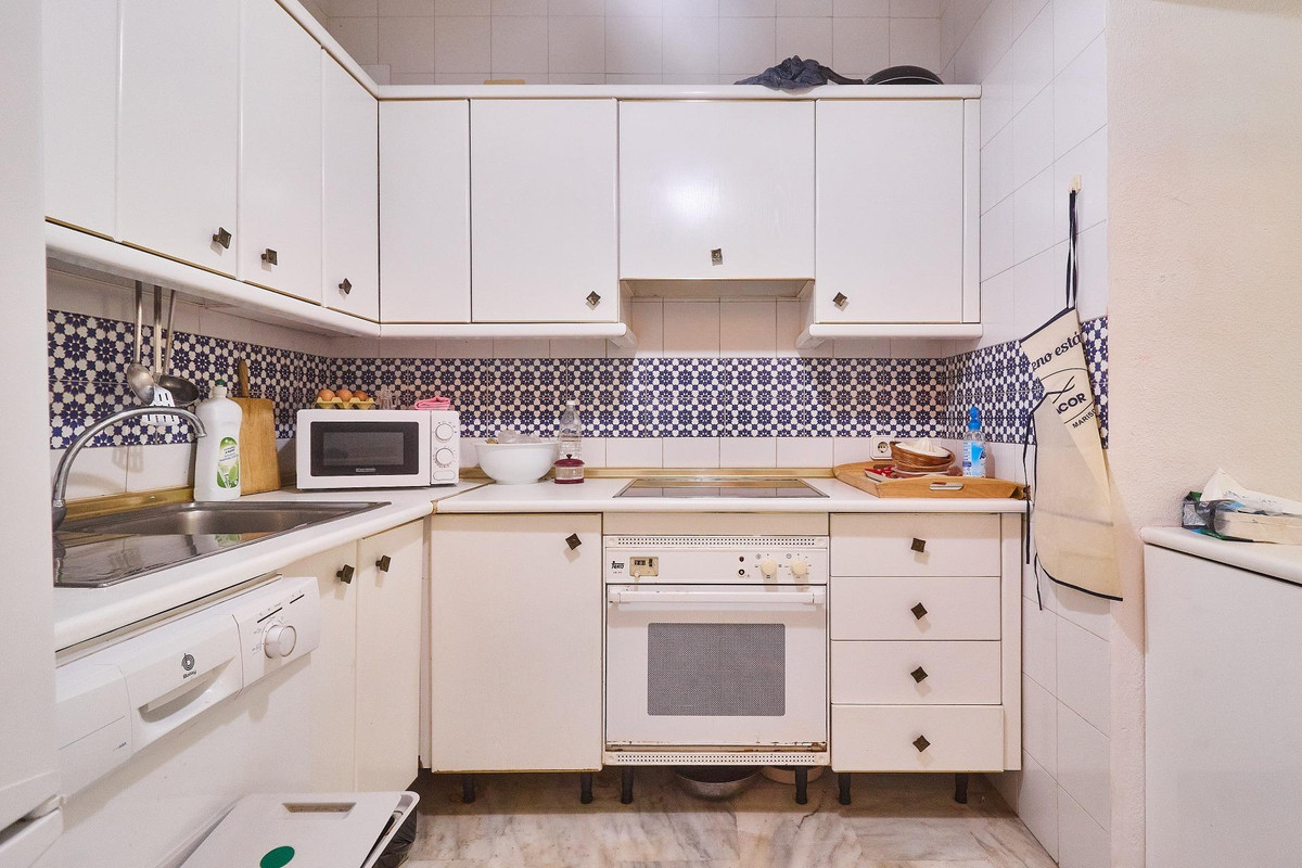 3 Bed Apartment for sale in Fuengirola Costa Del Sol, Málaga, Spain