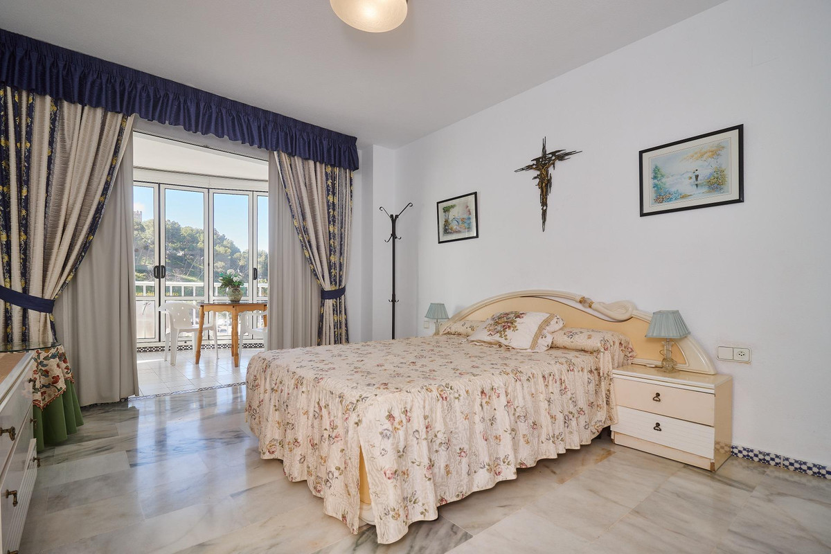 3 Bed Apartment for sale in Fuengirola Costa Del Sol, Málaga, Spain