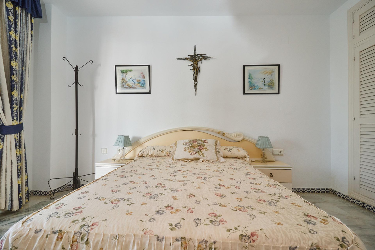 3 Bed Apartment for sale in Fuengirola Costa Del Sol, Málaga, Spain