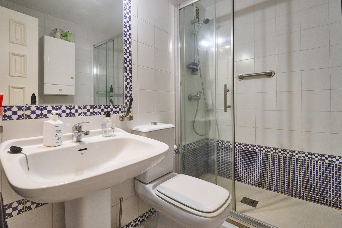 3 Bed Apartment for sale in Fuengirola Costa Del Sol, Málaga, Spain